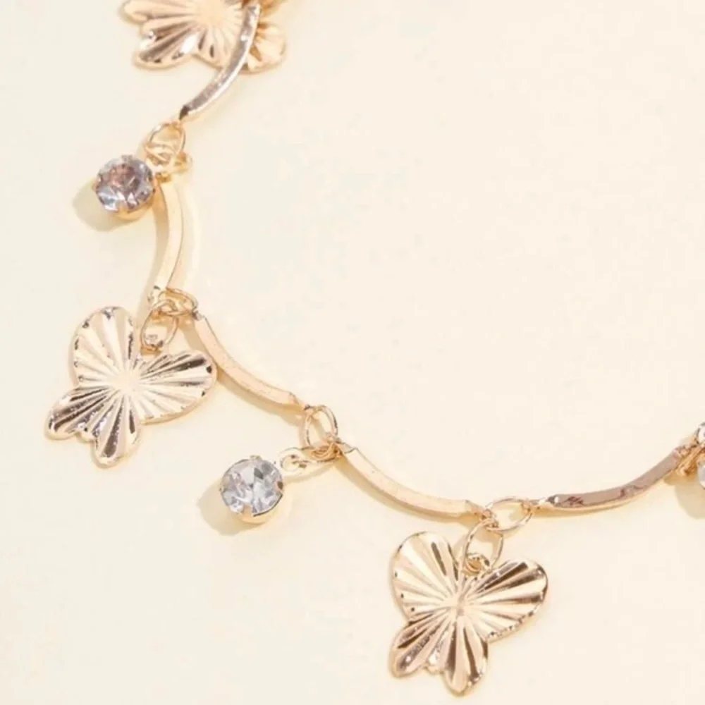 3/$30 💛 Butterfly Rhinestone Anklet - Picture 4 of 4